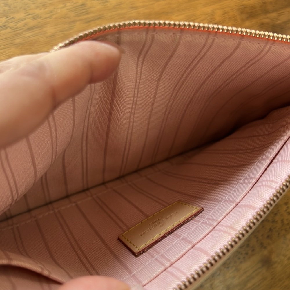 Louis Vuitton Tahitianne Pouch - Picture 7 of 12